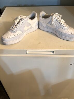 Women’s Nike Court Vision size 8.5 Baby blue and white. Worn two times.